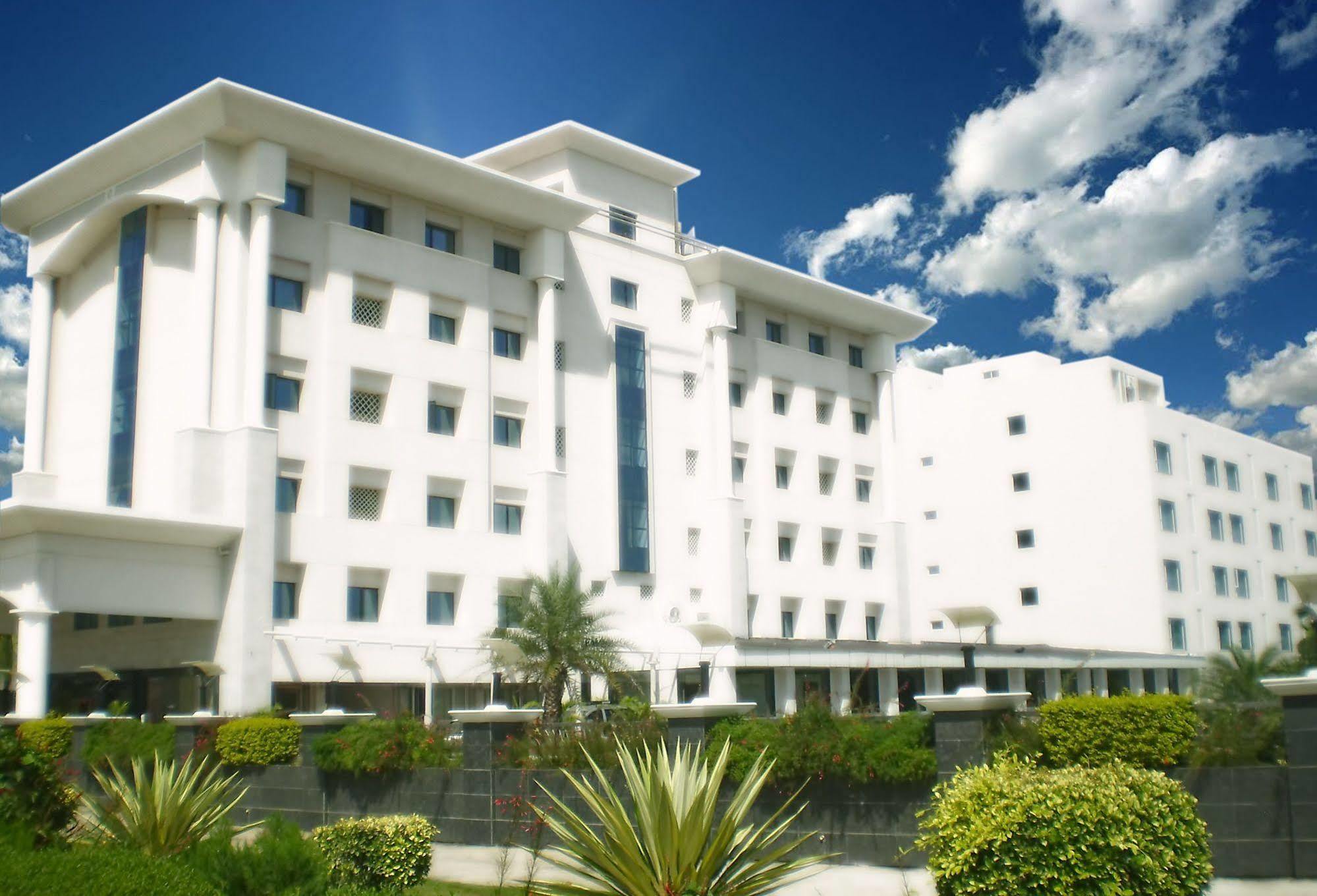 Fortune Hosur - Member Itc Hotels' Group Buitenkant foto